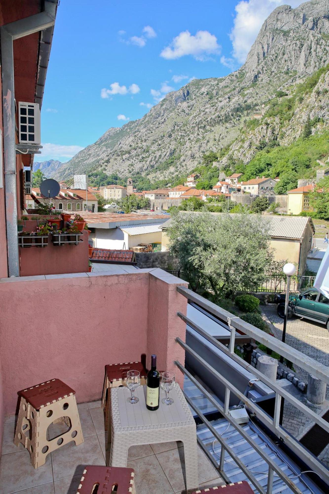 Apartman Tina Gurdic Kotor Luaran gambar